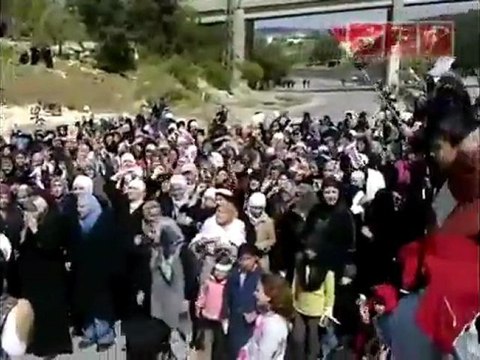 مظاهرة النساء في بانياس في 13-4-2011 جزء 3