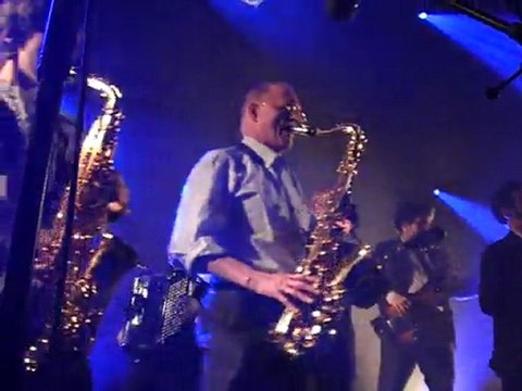 LES BLEROTS DE RAVEL : Dans les Gares