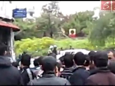 مظاهرة اللاذقية 22-4-2011 عند جامع الرحمن جزء 2