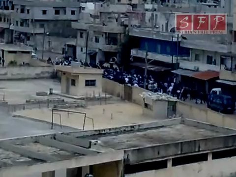 مظاهرة اللاذقية منطقة الرمل الجنوبي 22-4-2011 جزء 2