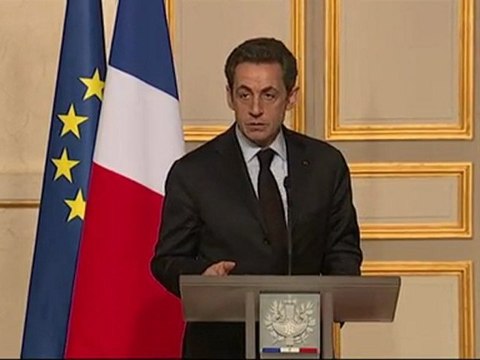 Sommet social : les mesures d'urgences présentées par Sarkozy