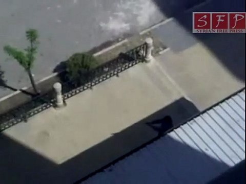 اطلاق عناصر الامن الرصاص على المتظاهرين في حماه 6-5-2011