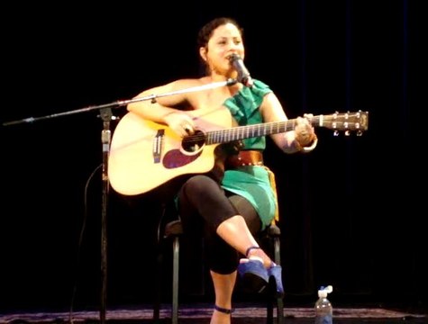 Emel Mathlouthi chante live a Hollywood USA le 12 Janvier 2012 #1