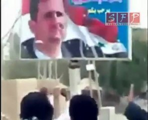 دير الزور القورية ضرب صورة بشار بالأحذية 19-5-2011