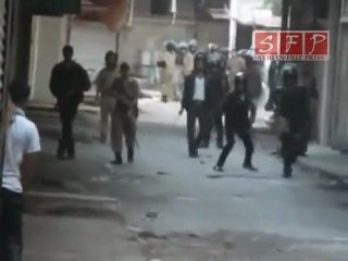 ضرب الأمن للمتظاهرين بالرصاص حماة 20-5-2011