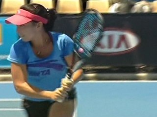 Li Na Psyches Up For 2012 Australian Open