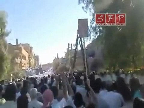 دير الزور التكبيرات تصدح اثناء تشييع الشهداء 18 6 2011