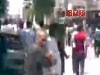 ادلب   كفرنبل  اطلاق نار على المتظاهرين جمعة احفاد خالد 22 7 2011