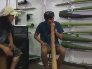 Tyson from Bear and Dolls jams with Sanshi on the didgeridoo