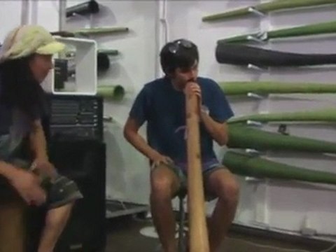 Tyson from Bear and Dolls jams with Sanshi on the didgeridoo