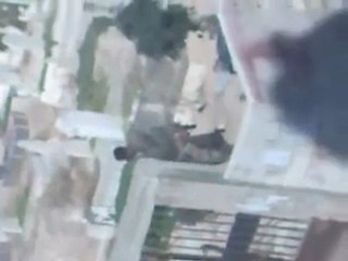 فري برس   تكسير الجيش الاسدي و الشبيحة للقبور الموجودة في مقبر باب السباع لانهم لا يعتبرونهم شهداء