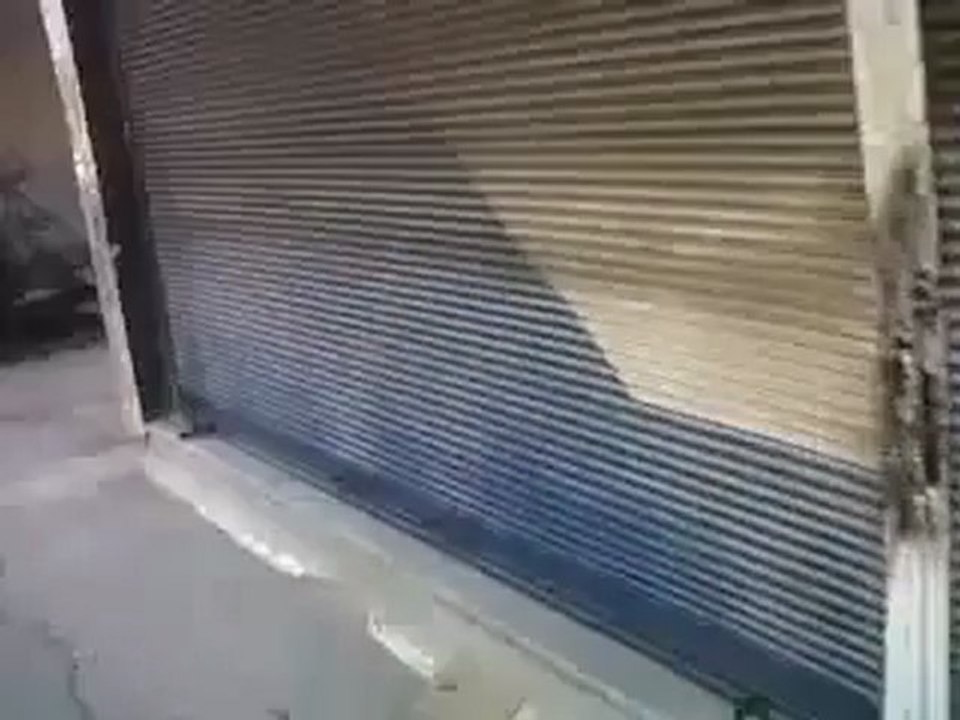 فري برس   حمص كرم الزيتون اثار القصف الاسدي 5 12 2011 ج4