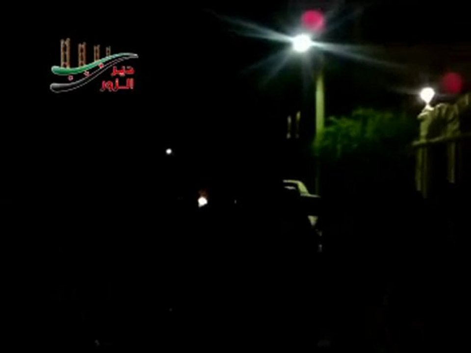 فري برس   دير الزور مظاهرة من أمام منزل الشهيد نهاد خرابة 5 12 2011