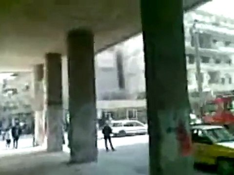 فري برس معضمية الشام مظاهرة أحرار المعضمية وملاحقة سيارة الإطفاء لهم لتفريقهم 05 12 2011