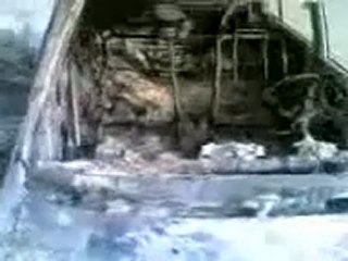 فري برس   إحراق السيارات في الخالدية 5 12 2011