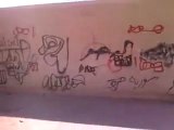 فري برس   جدران مدارس معضمية الشام ومعارك الكتابة بين الطلاب والشبيحة06 12 2011