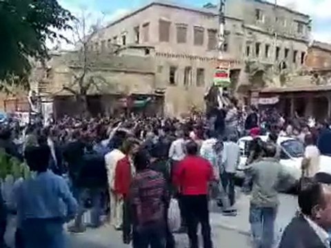 فري برس طرطوس تخرج نصرة لأهالي حمص 7 12 2011