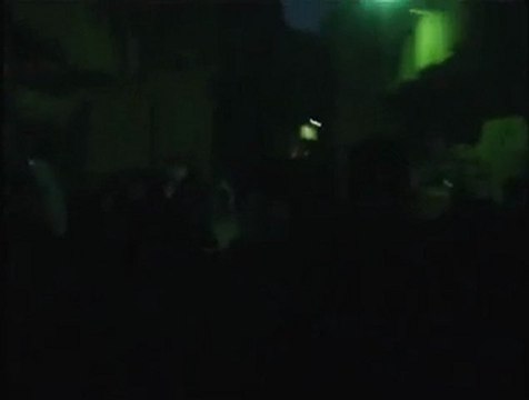 فري برس مظاهرة مسائية في الميدان قرب جامع الماجد 6 12 2011 ج1