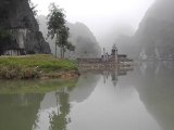 VIETNAM.Tam Coc cave.(Baie d'Along terrestre).