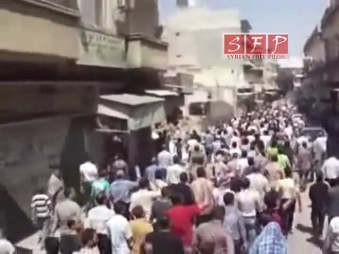 إدلب معرة النعمان اطلاق نار على المتظاهرين السلميين 31 7 2011