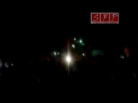 بداية تجمع احرار قمحانة بعد اول تراويح نصرة لحماة 31-7-2011