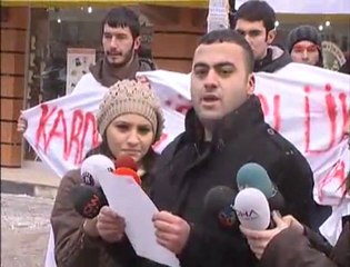 Hrant Dink Kararını Kefen Giyerek Protesto Etti