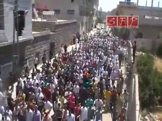 درعا مظاهرة داعل في جمعة الله معنا 5-8-2011