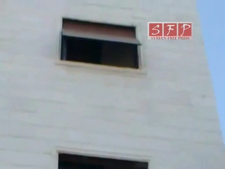 معضمية الشام  أثارالتخريب وقصف المنازل 6-8-2011