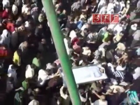 تشييع الشهيد محمد غريب مدينة ادلب 7-8-2011