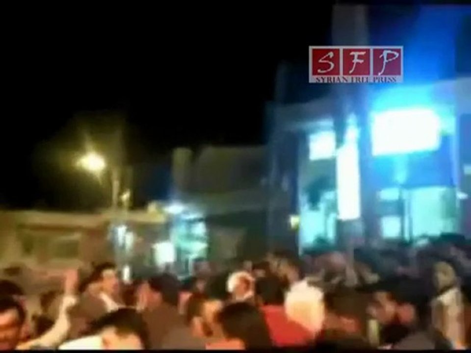 ريف دمشق القلمون رنكوس  9 رمضان 1432 مظاهرة بعد التراويح 9 8 2011