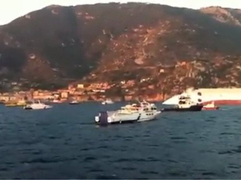 Isola del Giglio - Affonda la nave Costa Concordia 4