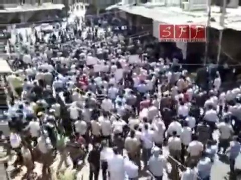 دوما جمعة لن نركع بداية التجمع 12-8-2011