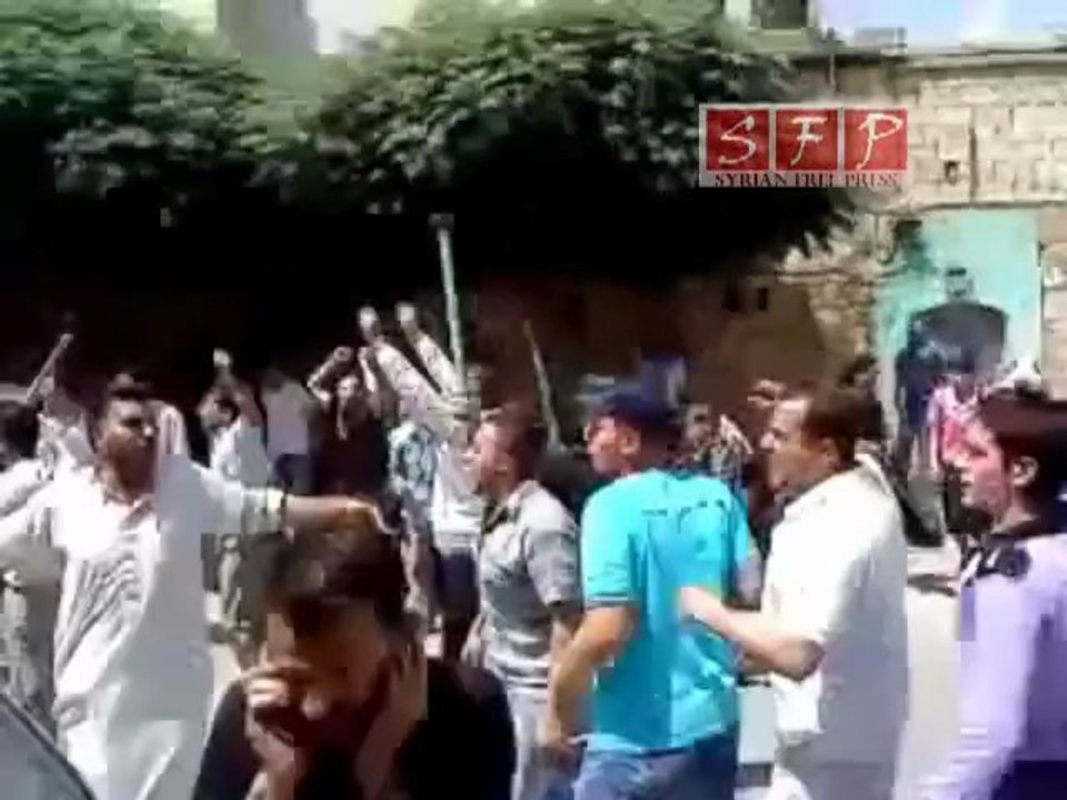 حلب-حي الصاخور مظاهرات جمعة لن نركع 12-8-2011