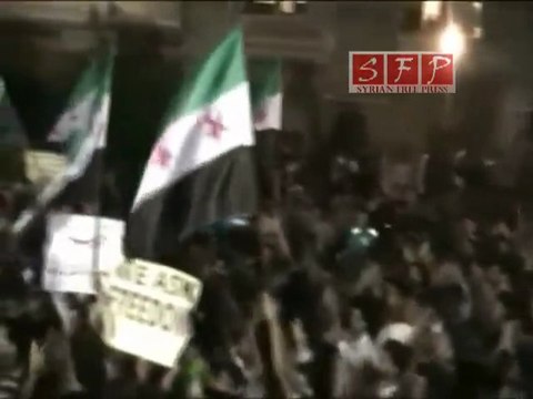 مظاهرة حي باباعمرو يالي القصير حنا معاك للموت 13-8-2011