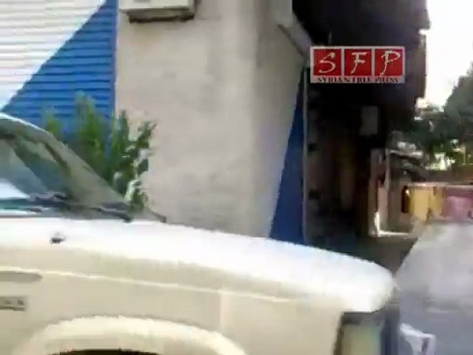 اللاذقية   إضراب عام في سوق التجار تضامنا مع حي الرمل 14 8 2011