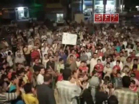 فري برس إدلب بنش أهالي بلدة طعوم تشارك التظاهر مع أهالي بنش 15 8 2011