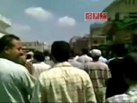 فري برس - إدلب معرة مصرين تشيع الشهيد ساطع القاضي16-8-2011