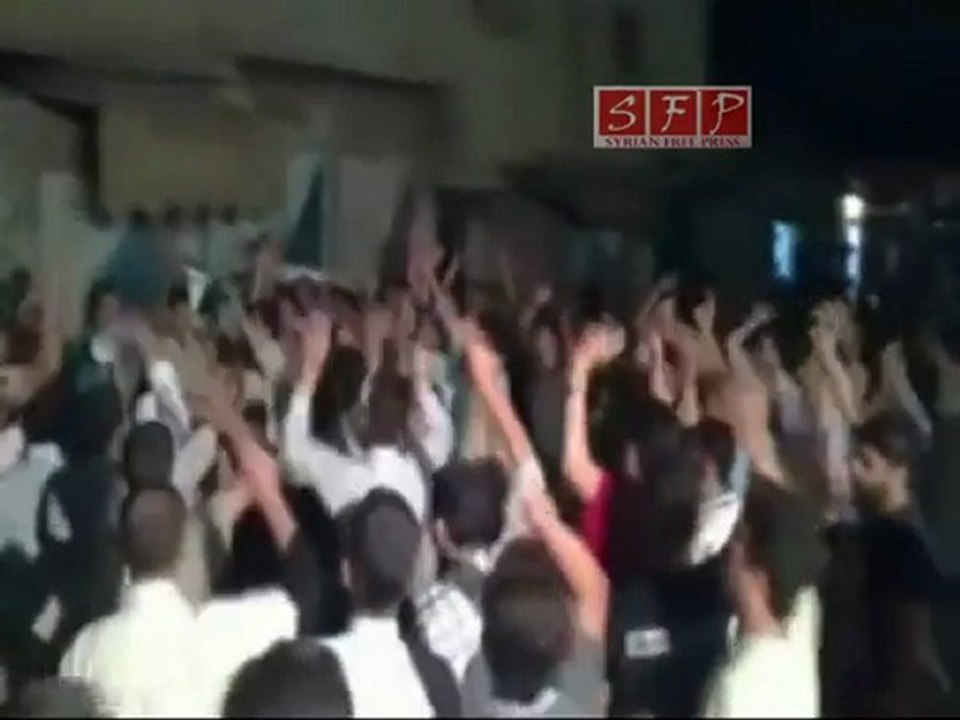 ادلب سرمين مظاهرة مسائية بعد صلاة التراويح 16 8 2011