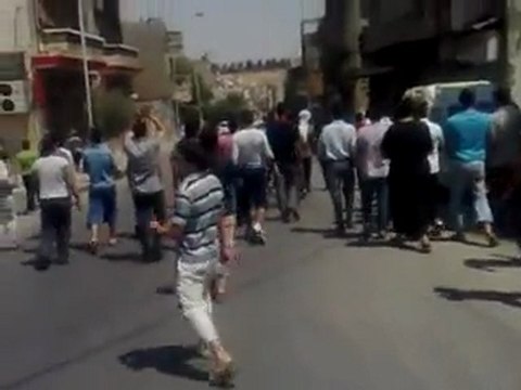 فري برس حماة مظاهرة جامع السرجاوي بعد صلاة الجمعة 19 8 2011