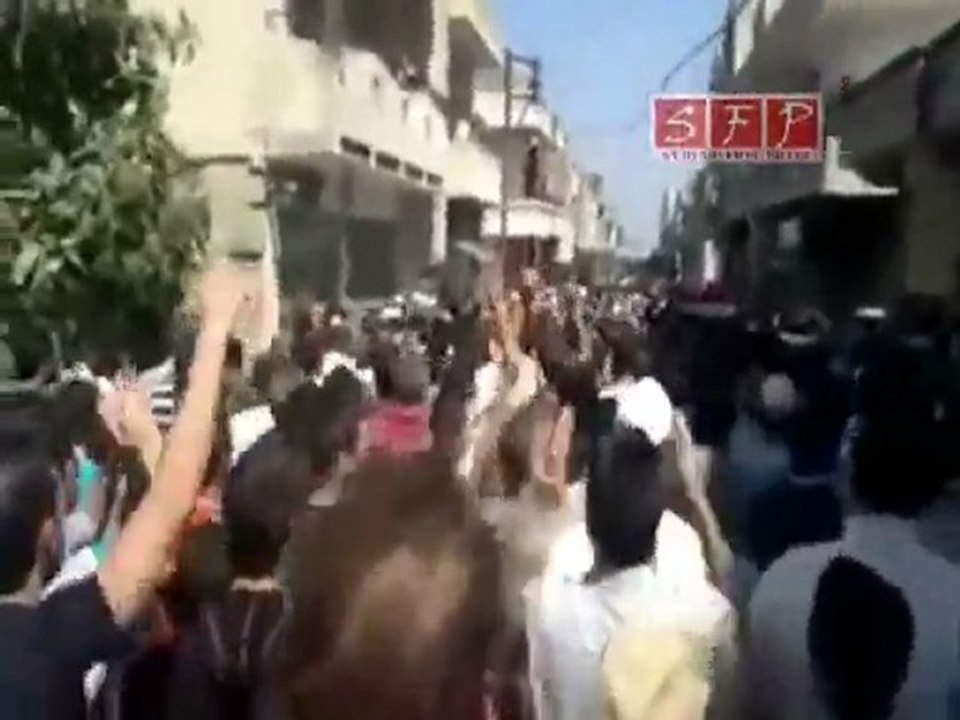 فري برس   حماة مصياف تشييع الشهيد محمد أحمد وطفة 20 8 2011