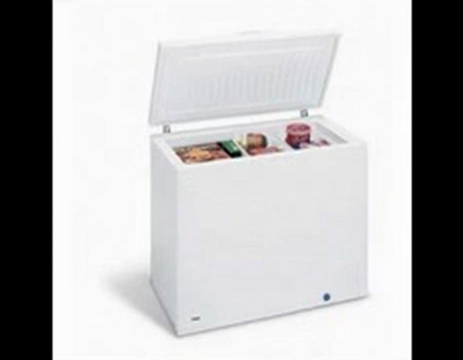 CFC09LW 8.8 cu. ft. Chest Freezer with Manual Defrost Power On
