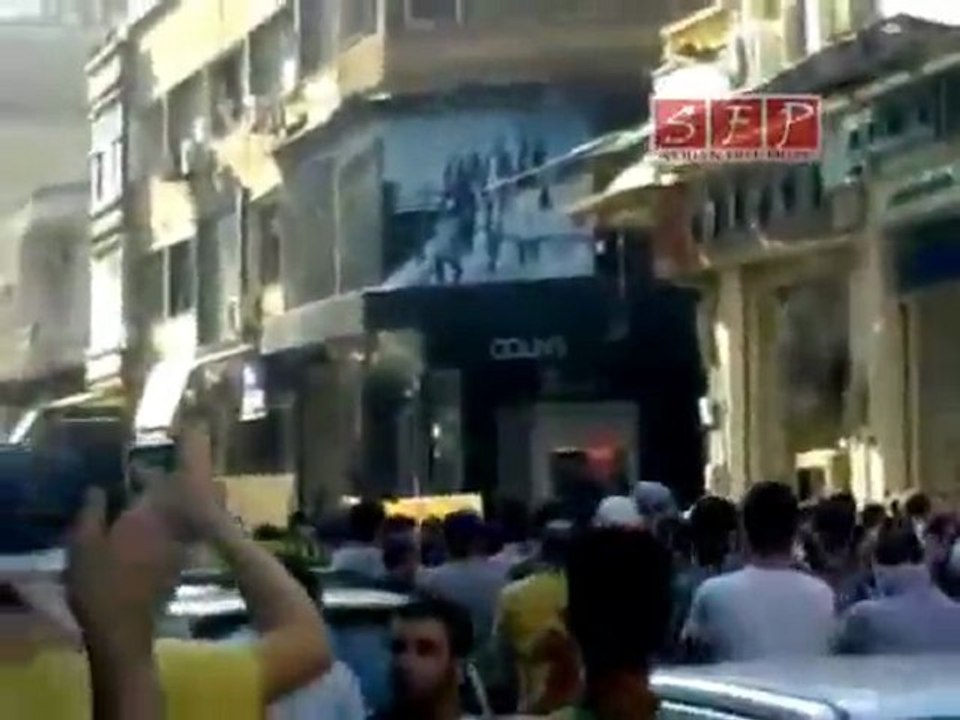 فري برس رد الحماصنة في شارع الدبلان قبل الخطاب 21 8 2011