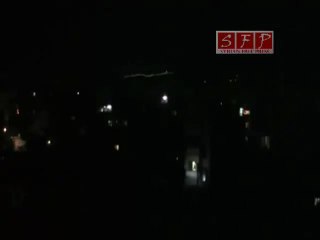 فري برس   معضمية الشام إطلاق الرصاص في المدينة 21 08 2011