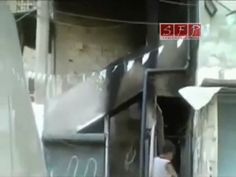 فري برس اللاذقية الرمل الجنوبي حرق الأمن بيوت المواطنين 21 8 2011