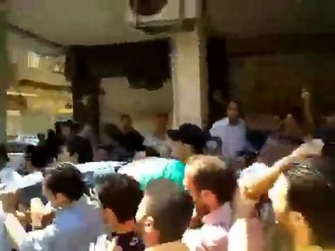 فري برس اصابة في ساحة الحرية 22 8 2011