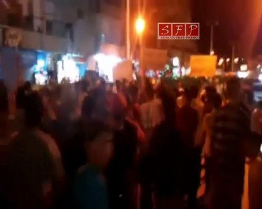 فري برس   حوران الصنمين مظاهرة بعد التراويح في 21 8 2011