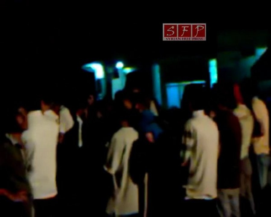 فري برس   حوران  قرفه مظاهرة بعد التراويح في 21 8 2011