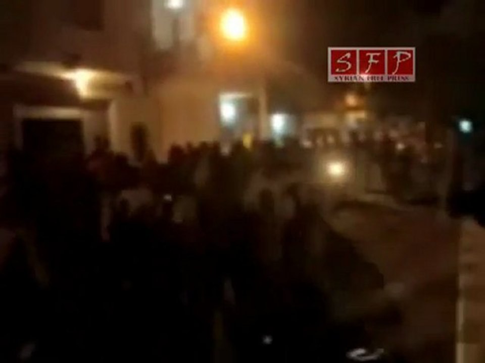 فري برس   ادلب خان شيخون مسائية مع اضراب 22 رمضان 22 8 2011