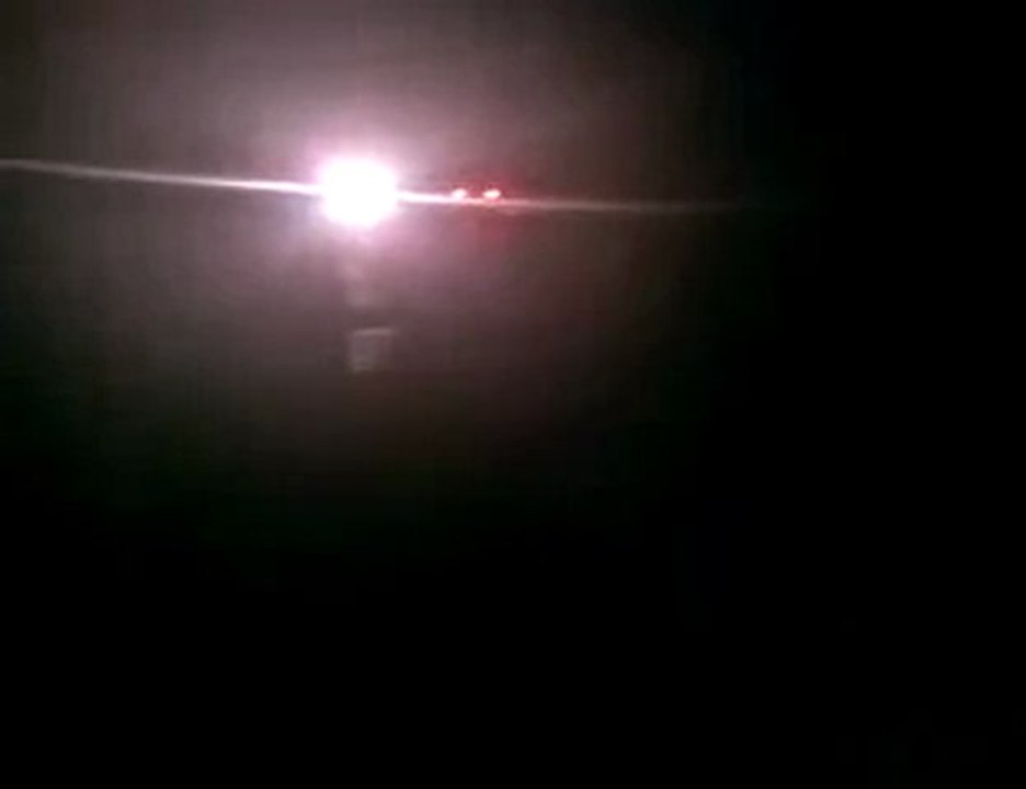 فري برس   حماه  مسائية الحاضر رغم انقطاع الكهرباء 22 8 2011