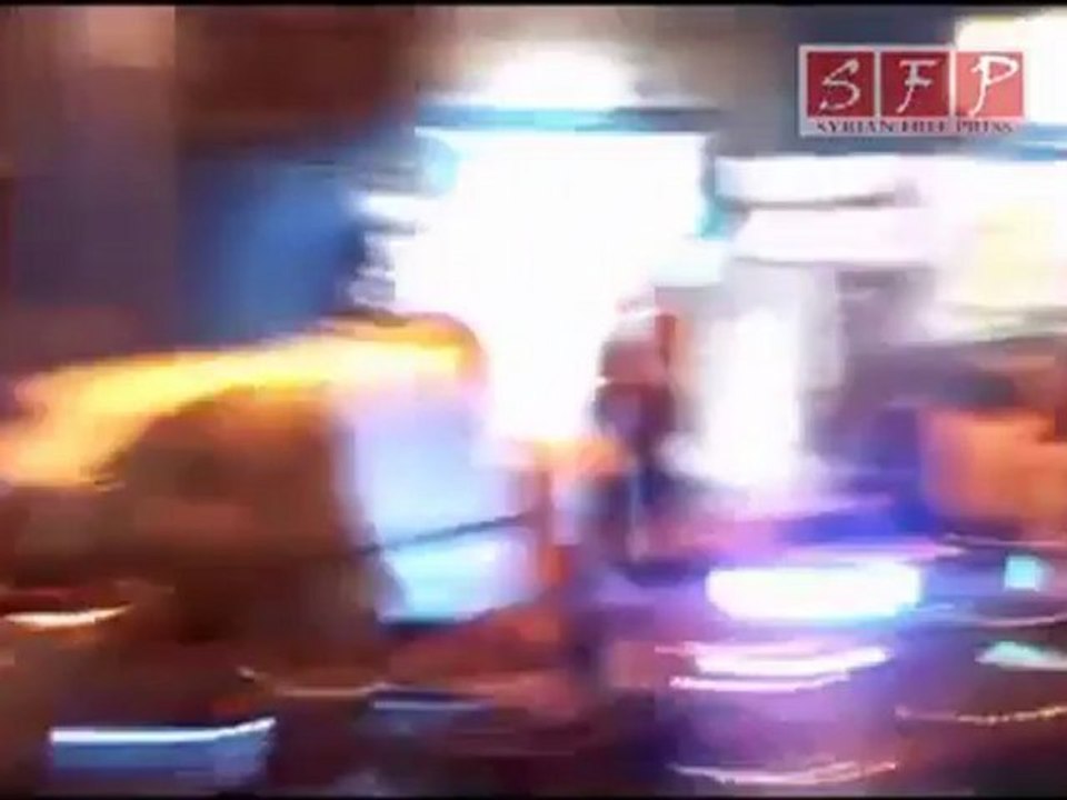 فري برس   درعا مظاهرة مسائية في الصنمين 22 8 2011